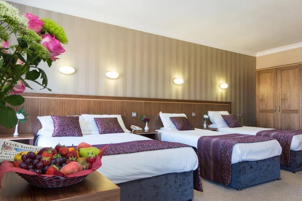 Holyrood Hotel - Leisure Centre & The Spa At Orchids บันโดแรน ภายนอก รูปภาพ
